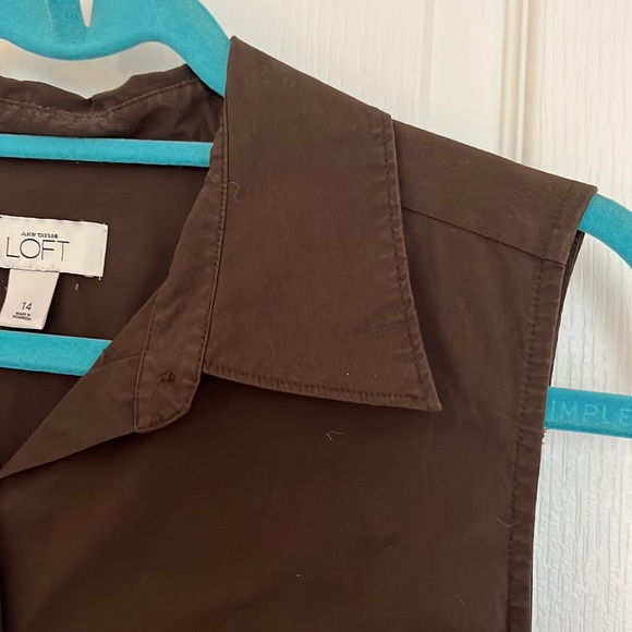 Brown button down sleeveless shirt - Picture 4 of 8